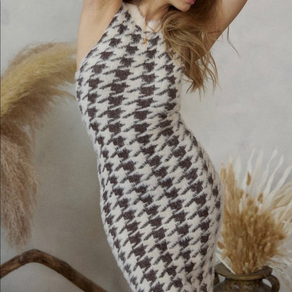 LAST 2 left! Dorit Houndstooth Midi Dress - Picture 4 of 4